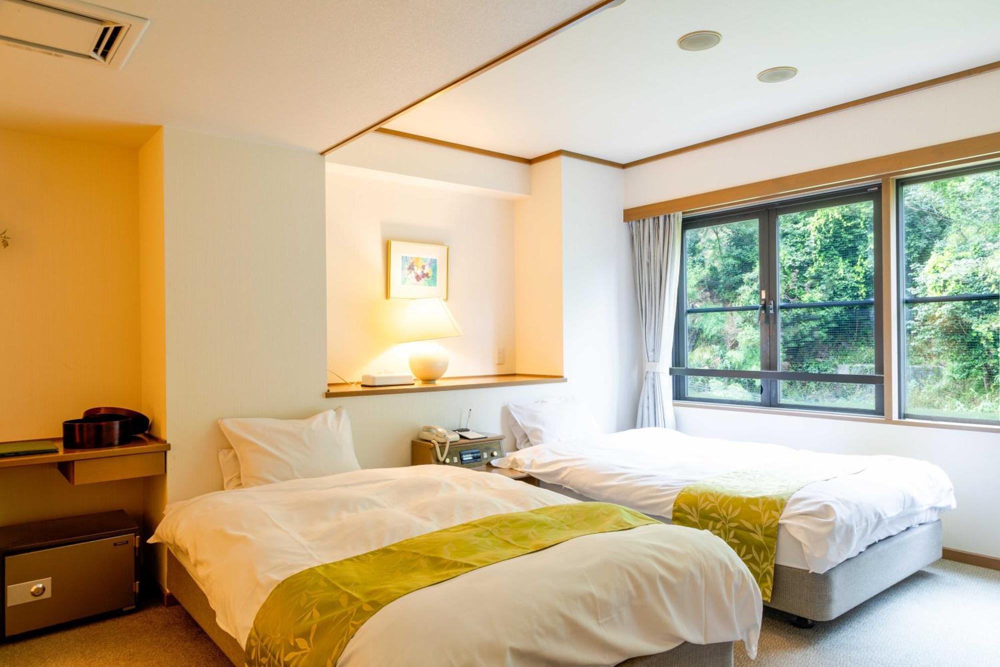 Suizansou Hotel Toyooka  Buitenkant foto