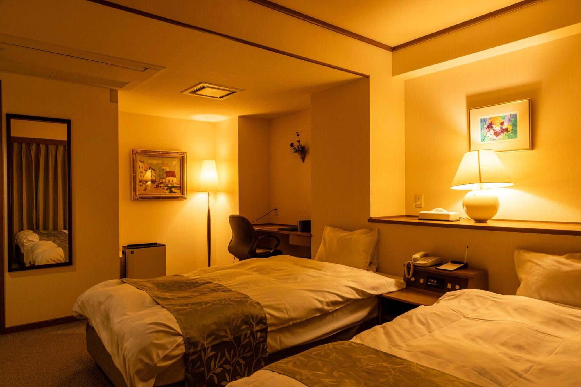 Suizansou Hotel Toyooka  Buitenkant foto